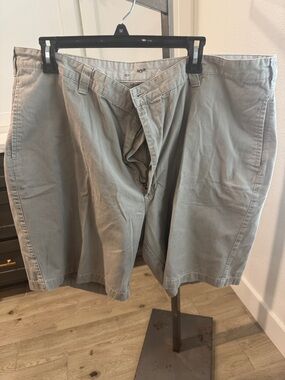 St. John's Bay Men's Flat Front Shorts in Light Khaki